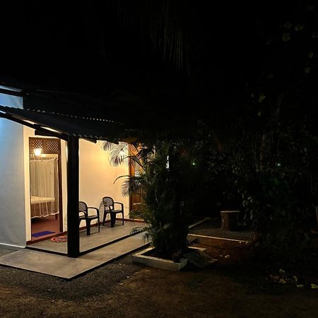 Ima House Bed & Breakfast Dikwella Bagian luar foto