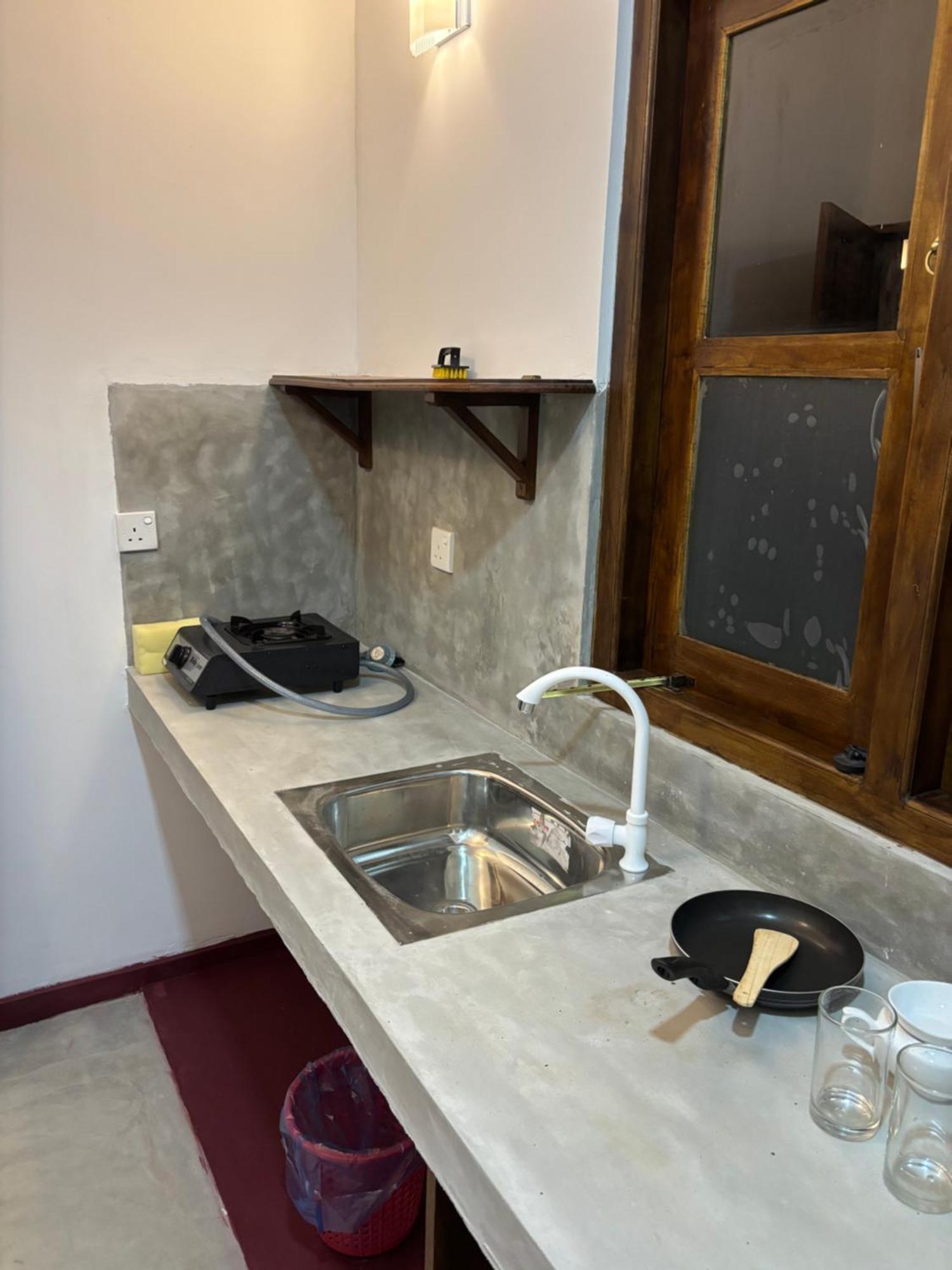 Ima House Bed & Breakfast Dikwella Bagian luar foto