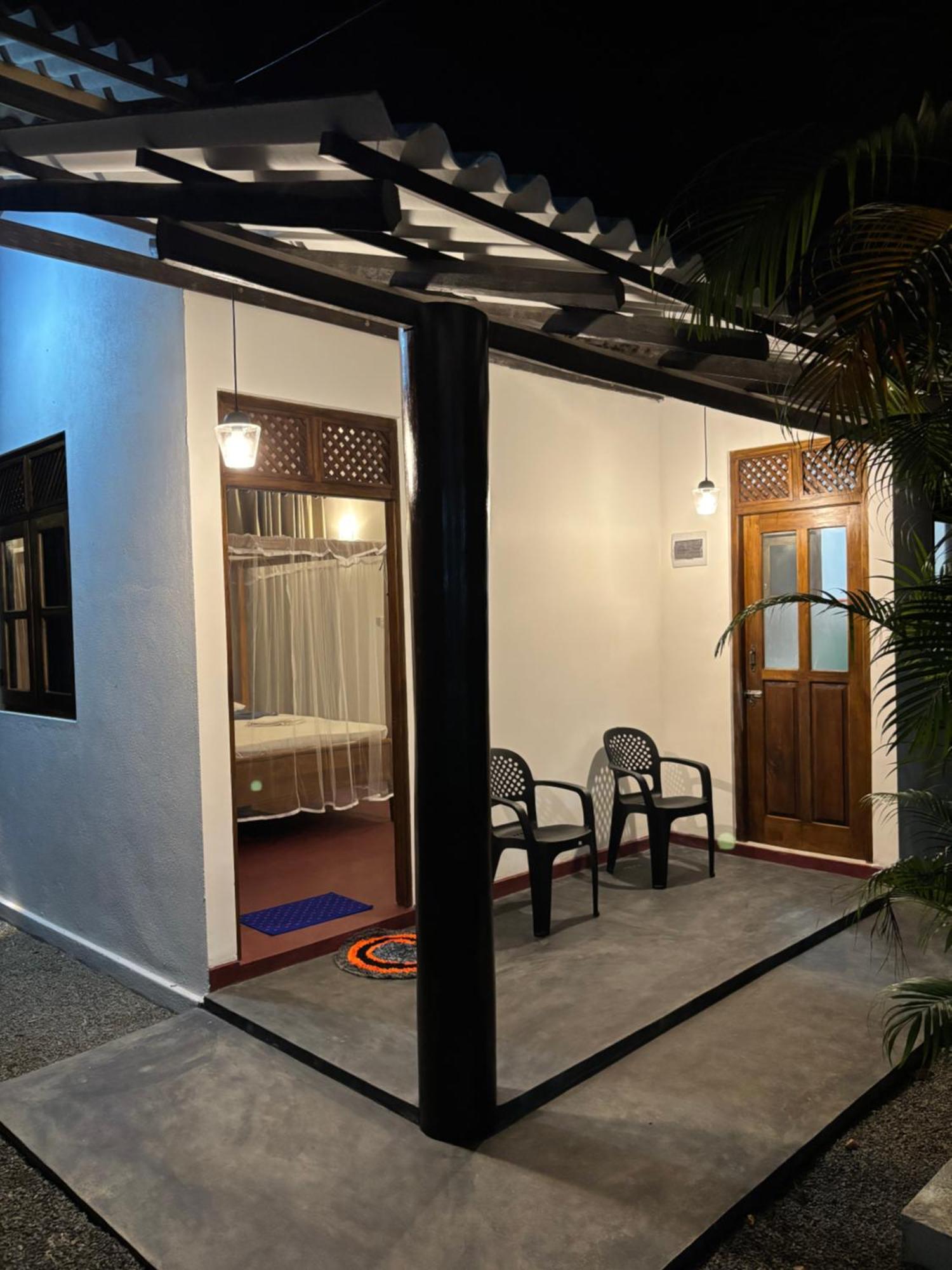 Ima House Bed & Breakfast Dikwella Bagian luar foto