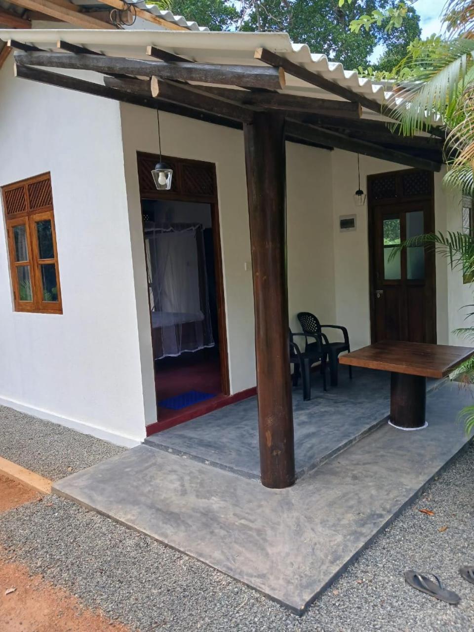 Ima House Bed & Breakfast Dikwella Bagian luar foto