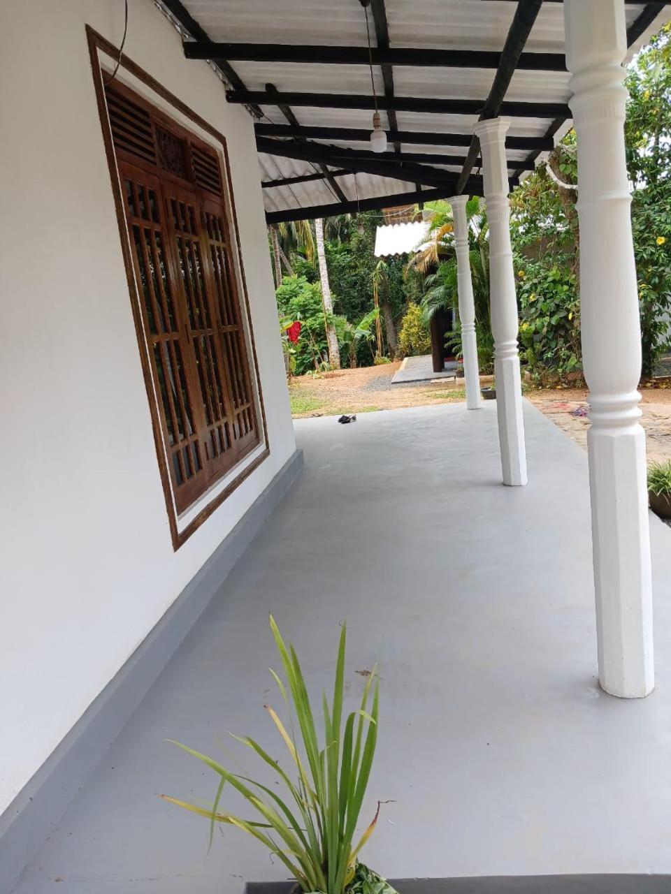 Ima House Bed & Breakfast Dikwella Bagian luar foto