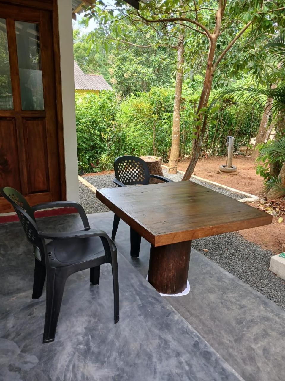 Ima House Bed & Breakfast Dikwella Bagian luar foto